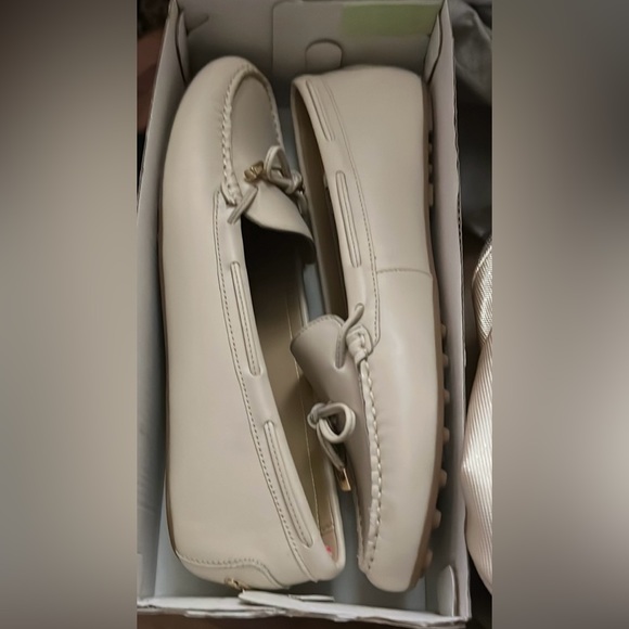 NIB Michael Kors Daisy Moccasins Moc white flat size 11 Leather new with box - Picture 1 of 14
